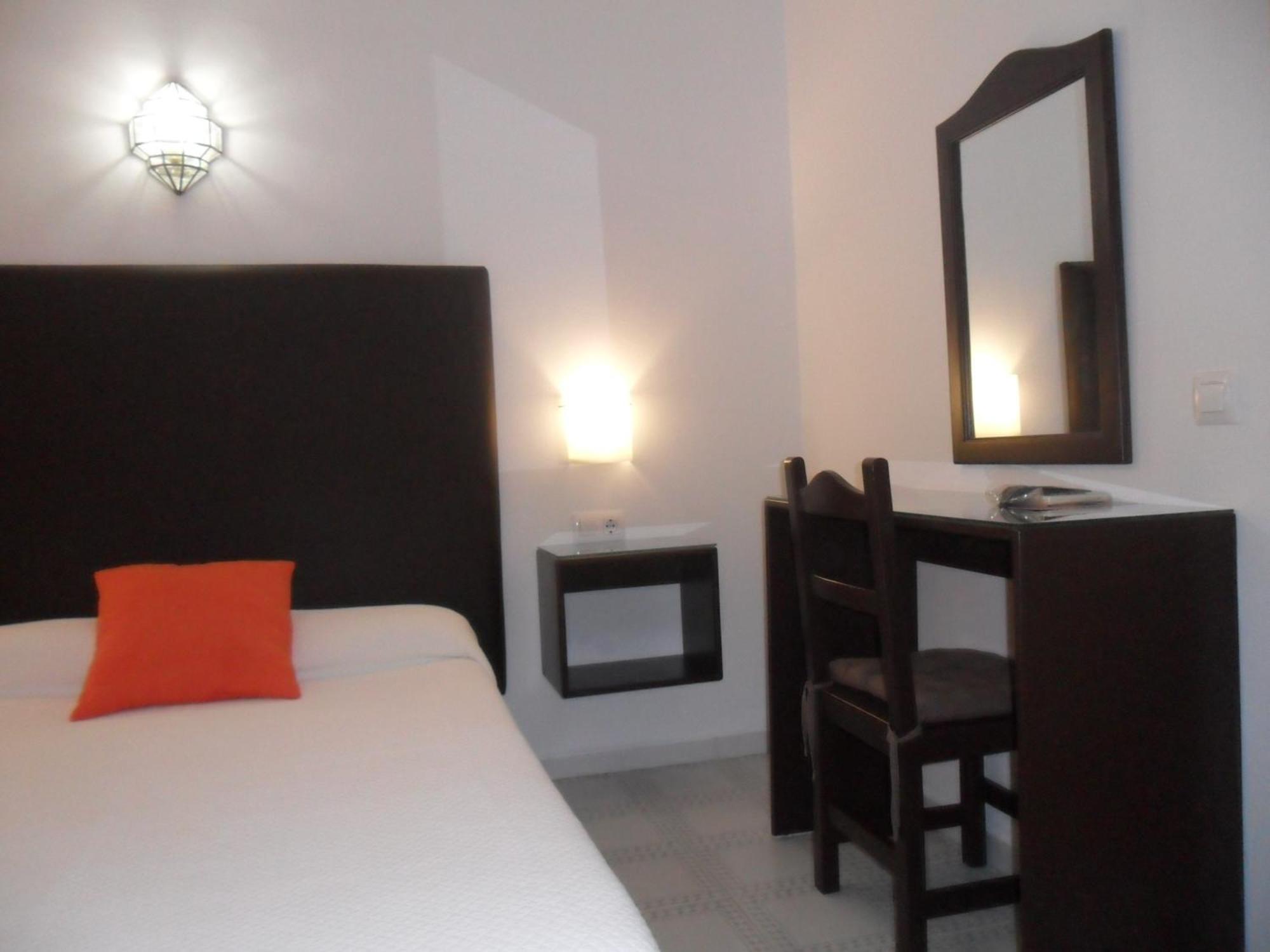 Hostal El Capi Zahora Ruang foto