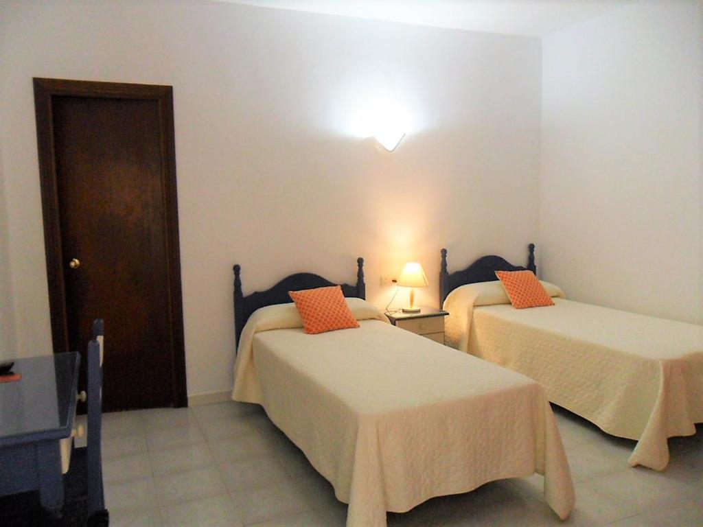 Hostal El Capi Zahora Ruang foto