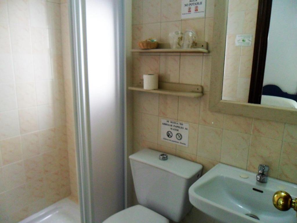Hostal El Capi Zahora Ruang foto
